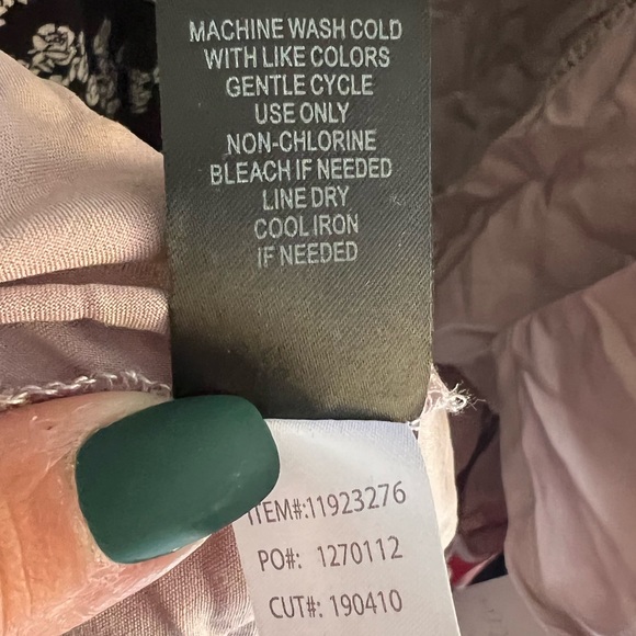 NWT | Torrid | Lilac Purple Crochet Challis Blouse | Size 2X - Picture 8 of 8